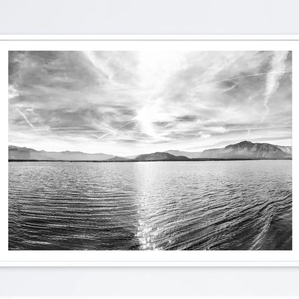 Noir et blanc Lake Tahoe photographie impression numérique nuages sur le lac Art téléchargement numérique Printable Art Lake Tahoe paysage Wall Art