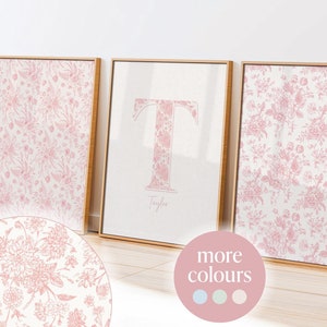 Juego de 3 impresiones florales rosas para guardería, nombre personalizado, flores, letras iniciales personalizadas, arte de pared chinoiserie, decoración de dormitorio para adolescentes, coqueta, rosa