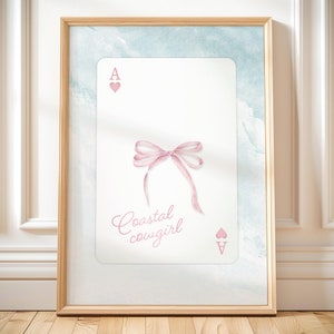 Impressão de carta de baralho de cowgirl costeira, laço rosa claro, arte de parede, decoração de dormitório, pôster de laço coquete, berçário, parede para impressão, ás de copas, arte para meninas adolescentes