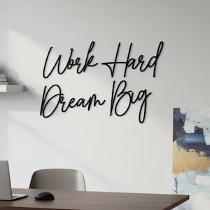 Holzschriftzug Work Hard Dream Big – motivierende Wanddeko für Büro, Arbeitszimmer & Jugendzimmer