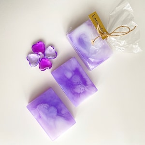 Lavender soap favors, lavender soap bar, lavender soaps, floral soap, vegan soap bar, organic soap bar, Homemade soap, glycerin soap, essential oil soap.