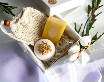 Vanilla bath set for women Time to relax Organic spa gift set Homemade bath bombs Pamper gift box.