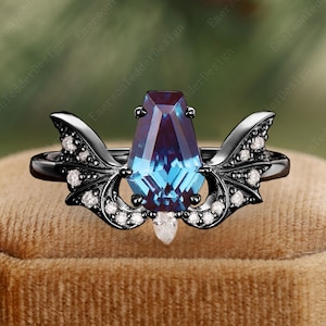 Gothic Coffin Cut Alexandrite Engagement Ring Black Gold Cluster Moissanite Promise Ring Vintage Alexandrite Wedding Ring June Birthstone