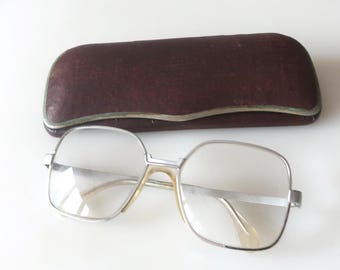 Gafas vintage con estuche – Montura metálica plateada, estilo retro de los años 70