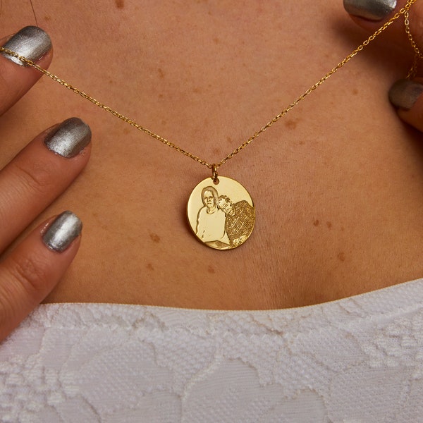 Personalized 14K Gold Disc Picture Necklace, Handmade 18K Gold Engraved Photo Pendant, Keepsake Necklace, Mothers Day Gift For Mom