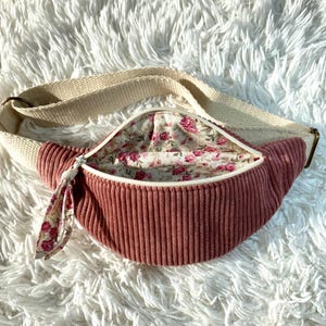 Kindergürteltasche aus altrosa Cord