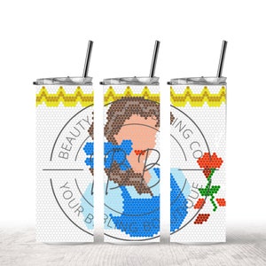 Könnte beinhalten: Drei Edelstahlbecher mit weißem Hintergrund und einem Muster aus gelben Sechsecken. Der mittlere Becher zeigt ein Pixelbild von Belle aus Die Schöne und das Biest. Der linke Becher trägt den Text "Beauty and Your Beast" und der rechte Becher den Text "Charming Co. Boutique".