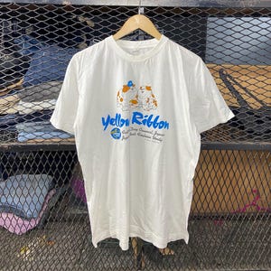 ヴィンテージ イエローリボン 日本のアニメ マンガ Tシャツ ギフトTシャツ ホワイト サイズ M