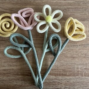 Knitted Wire Flower, Spring Flowers, Gift for all Occasions, House Décor, Nursery