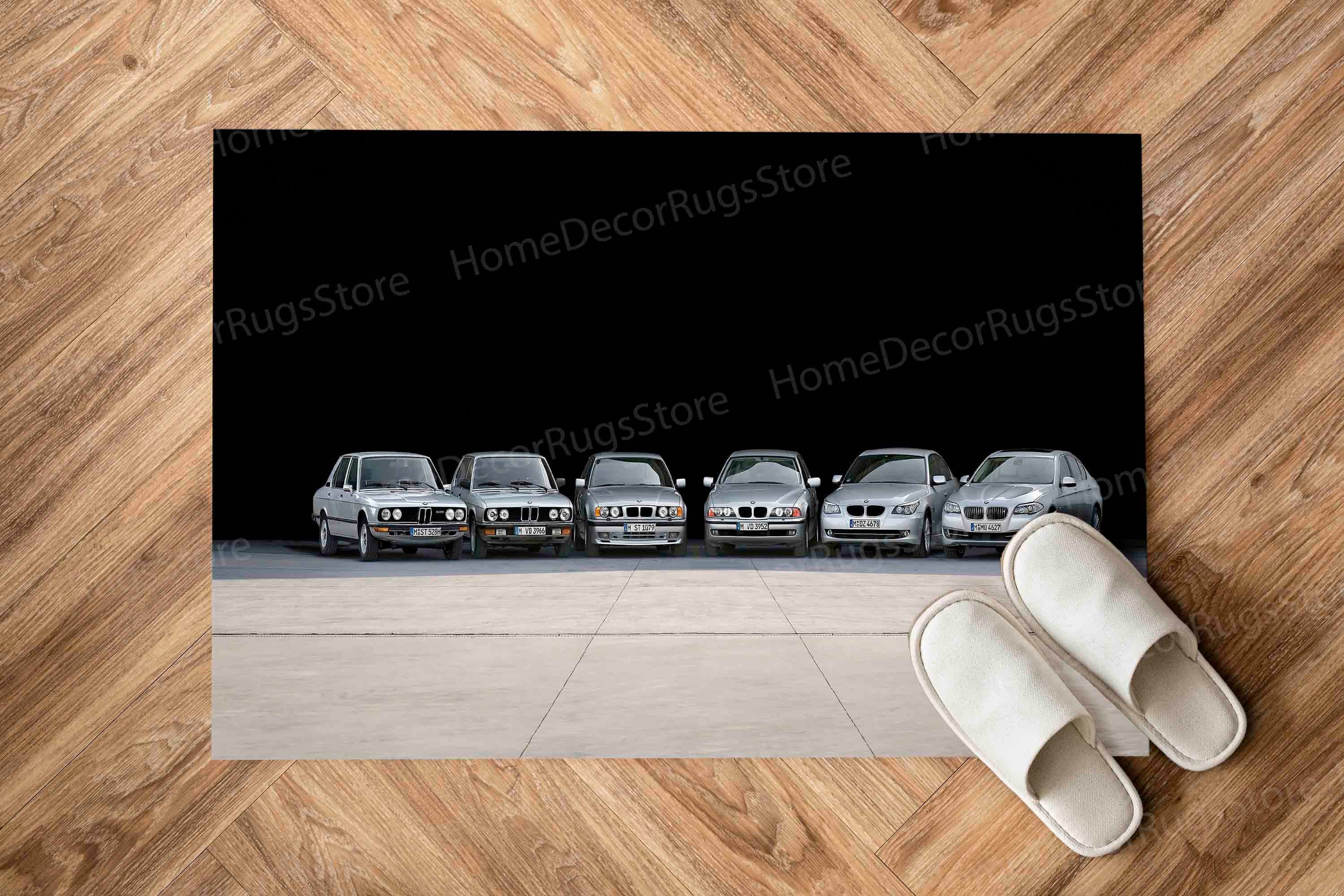  DIVONU Rennwagen B-M-W Logo Bedruckt Flanellteppich Schöne  rutschfeste Fußmatten Mode Yogamatte Teppich Geburtstagsgeschenk B1979  120×160CM