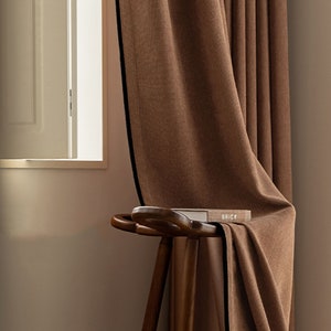 Cortina opaca Madigan con ribete negro, 8 colores, aspecto lino, térmica, para dormitorio y sala de estar (1 unidad)