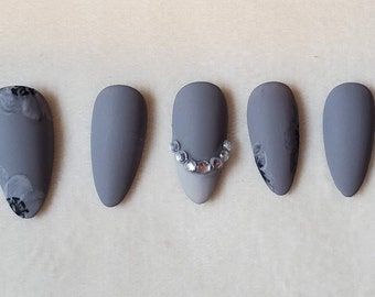 Hand Painted Grey Short Almond-Shaped Press on Nails with Flower Accents