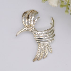 Vintage Flying Bird Pendant | Silver Tone | Animal Necklace | Kingfisher Hummingbird | Gift for Her | Sparkly Diamante | Costume Jewellery