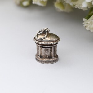Vintage Post Box Charm Colgante - Royal Mail / Regalo para cartero / 925 Plata de ley