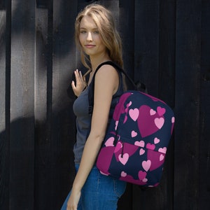 Sac à Dos Marine avec Coeurs Roses Taille Moyenne
