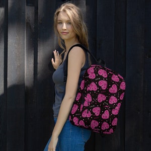 Sac à Dos Noir et Rose Coeurs Taille Moyenne
