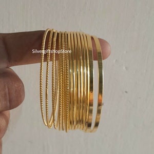 Juego de 14 brazaletes apilables chapados en oro - Pulseras finas de oro
