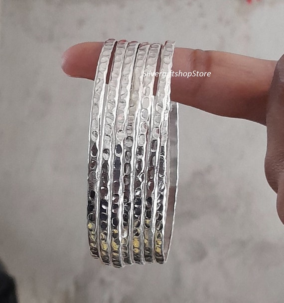 Semanarios Set of 7 Round Sterling Silver Bangle Bracelets Semanarios Set of 7 Round Sterling Silver Bangle Bracelets