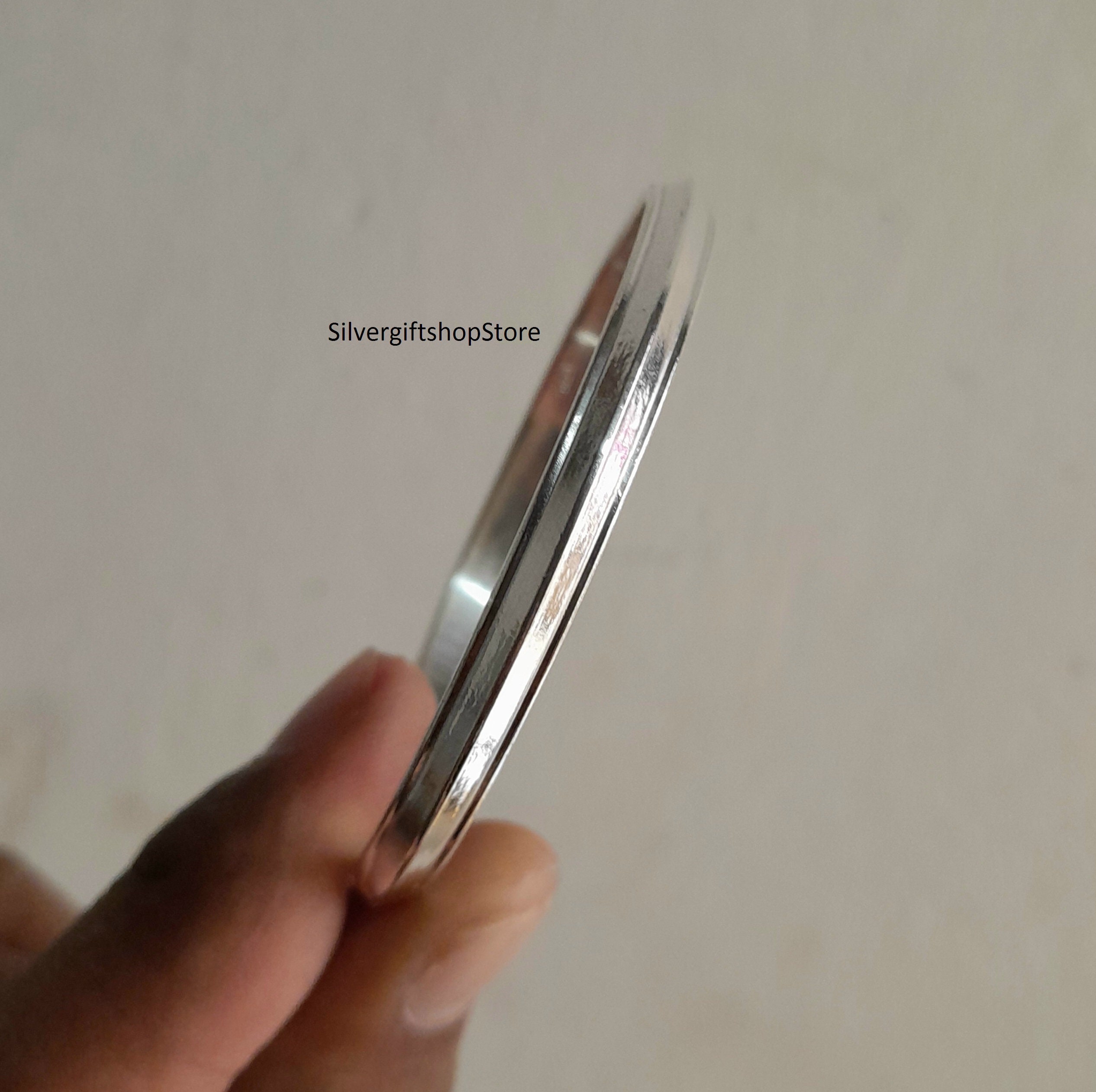 Braccialetto Sarbloh In Ferro Battuto Liscio E Rotondo Inciso Sikh Kada Singh Kaur Khalsa S23K Fatto A Mano, Design Karra - Italia