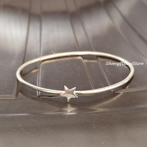 Handgjord stjärnarmring i sterlingsilver: Himmelska smycken