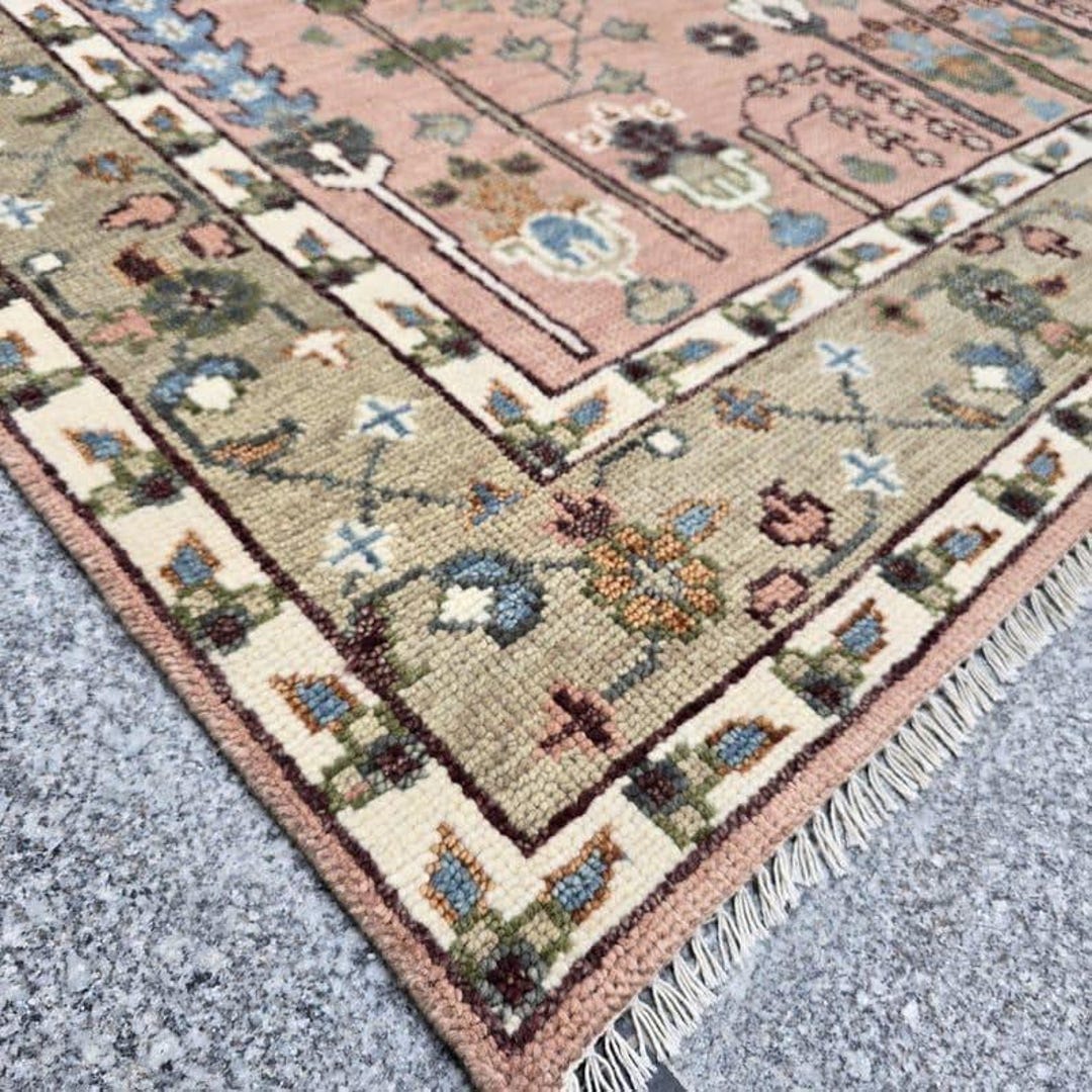 Vintage Floral Turkish Rug – Hand-knotted Oriental Area Carpet – Soft ...
