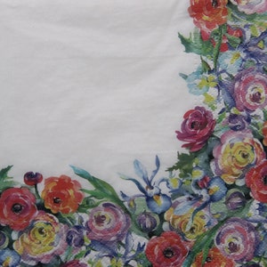 2 ou 4 serviettes en papier pour découpage, cadre roses colorées sur fond blanc, serviettes pour découpage fleurs romantiques, petites serviettes roses