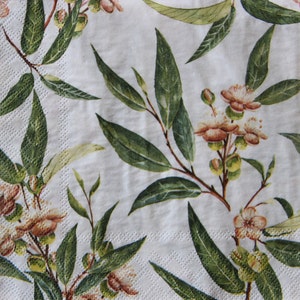 2 ou 4 serviettes en papier pour découpage, brindilles en fleurs roses sans couture sur fond blanc, collages, serviettes en fleurs, fleurs de cerisier