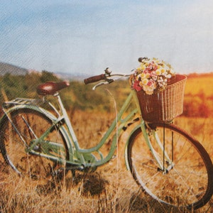 Servilletas de papel de 2 o 4 piezas para la elaboración, bicicleta vintage verde con cesta de flores sobre fondo de prado de otoño, servilletas de paisaje escandinavo