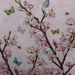 2 ou 4 serviettes en papier pour découpage, brindilles de cerisier en fleurs roses avec papillons et abeilles colorés sur fond rose, collages