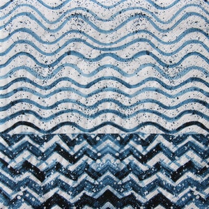 Servilletas de papel de 2 o 4 piezas para decoupage, ondas azules pintadas de acuarela y patrón de chevron sobre fondo blanco, servilletas de decoupage blancas azules