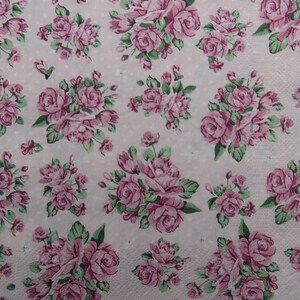 2 ou 4 unidades de guardanapos de papel para artesanato, buquês de rosas em fundo rosa pontilhado, guardanapos de decoupage de rosas, guardanapos florais, colagens