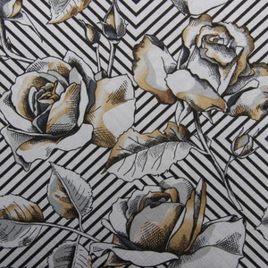 2 oder 4 Stück Papierservietten für das Handwerk, Gold & Silber Grafik Rosen auf weißem Hintergrund mit schwarzen Diognal Streifen, Rosen Decoupage Servietten