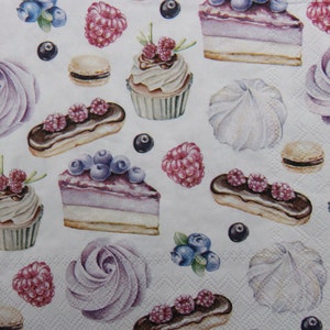 2 oder 4 Stück Papierservietten zum Basteln, Pastellfarben Gebäck, Cupcakes, Eclairs, Meringues und Marshmallows mit Himbeeren und Blaubeeren