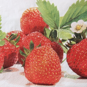 2 oder 4 Stück Papierservietten zum Basteln, Erdbeeren mit Blättern und Blüten auf weißem Hintergrund, Beeren Decoupage Servietten, Sommer