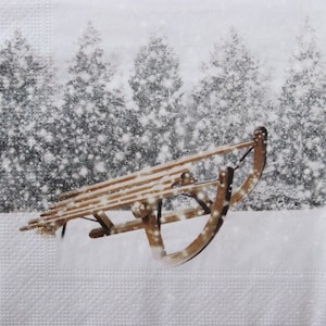 2 o 4 servilletas de papel para decoupage, trineo de madera sobre fondo de bosque nevado, servilletas de decoupage de invierno, servilletas de invierno escandinavas