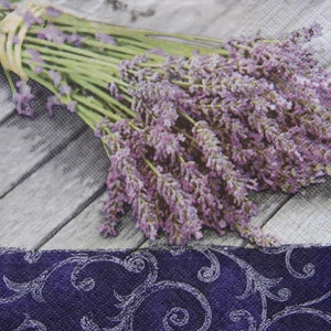 2 ou 4 serviettes en papier pour découpage, bouquet violet lavande sur fond de panneaux gris et motif ornemental sans couture, collages provençaux