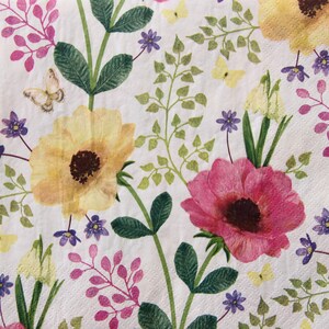 2 ou 4 serviettes en papier pour découpage, anémones, feuillage et perce-neige sur fond blanc, premier souffle du printemps, fleurs de printemps