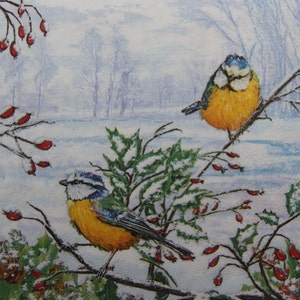 2 oder 4 Stück Papierservietten Für Decoupage, Meise Auf Stechpalme Beeren Zweigen Und Winter Hintergrund, Winter Meise Vögel Decoupage Servietten