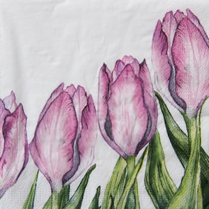 2 ou 4 serviettes en papier pour découpage, tulipes roses sur fond blanc, serviettes pour découpage printanier, découpage printanier, serviettes de table scandinaves