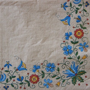 2 oder 4 Stück Papierservietten zum Basteln, gestickte Blumen bedrucken Rahmen auf Leinenmusterhintergrund, kleine blaue & rote Blumen Decoupage Servietten