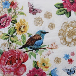 2 ou 4 serviettes en papier pour découpage, oiseau sur des branches en fleurs avec papillons sur fond blanc, serviettes pour découpage oiseau et papillon