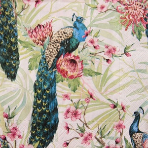 2 ou 4 serviettes en papier pour découpage, paons avec protéas, brindilles de sakura et fond de feuillage tropical, serviettes pour découpage paon