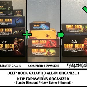 Puede incluir: Una colección de cajas de expansión y organizadores para el juego de mesa Deep Rock Galactic. La imagen muestra pilas de cajas de juego etiquetadas como Kickstarter 2 All-In y Kickstarter 3 Expansions, mostrando cómo se combinan en un set.