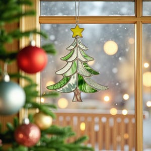 ステンドグラスのクリスマスツリーサンキャッチャー - 手作りの