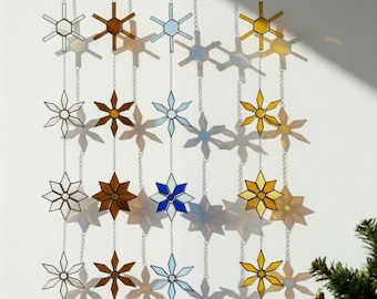 Snowflake Stained Glass Suncatcher – Christmas Star Ornament, Handmade Winter Decor, Stained Glass Wall Hanging, Holiday Gift
