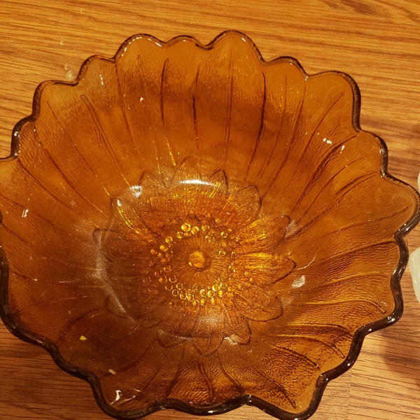 Lovely Indiana Amber Glass and Clear Glass Lily Pons bowls..