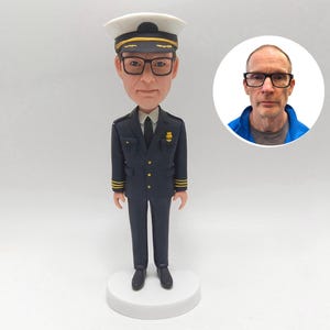 Custom Airline Pilot Bobblehead – Personalized Aviation Figurine Gift for Pilot Retirement, Graduation or Birthday Keepsake