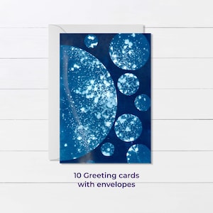 Tarjeta de felicitación Planetas, paquete de 10 tarjetas realizadas a partir de una impresión en CIANOTIPO + sobres. Envíos a Europa y resto del mundo. Cumpleaños o Navidad.