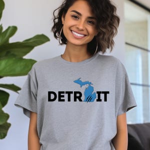Detroit Michigan Lion Scar Unisex Softstyle T-Shirt, Detroit tshirt, Detroit city t-shirt, Michigan t-shirt, lions fans in Detroit T-shirt