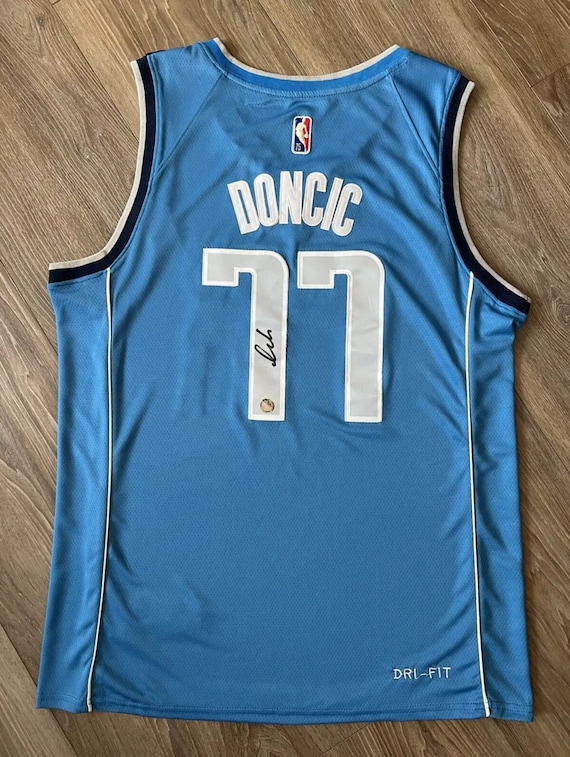 Camiseta firmada autografiada de los Dallas Mavericks de Luka Doncic con COA Etsy Espana